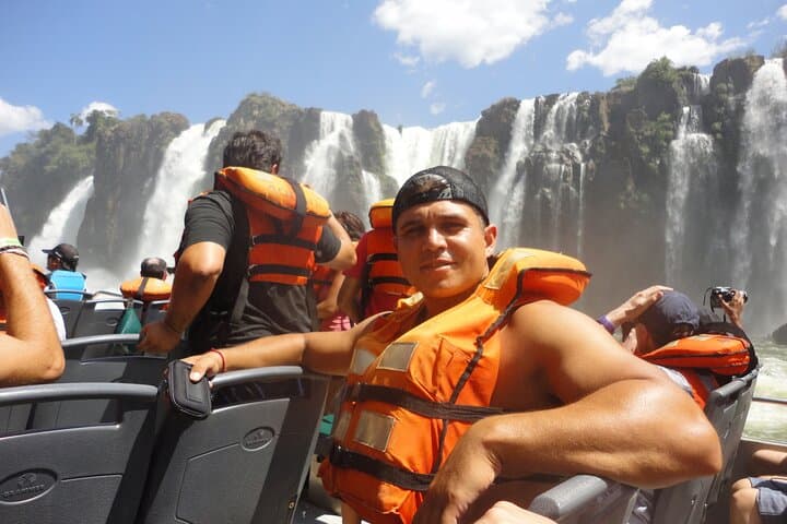 Helicopter Flight Over Iguaçu Falls with Macuco Safari and Parque das Aves photo 4