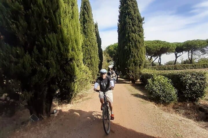 Rome Bike Hire & Catacombs Tour: 4-Hour Self-Guided Ride with Guided Underground Visit photo 6