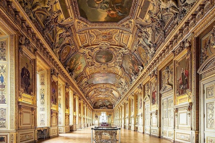 Louvre Museum Private Family Tour & Da Vinci Treasure Hunt photo 5