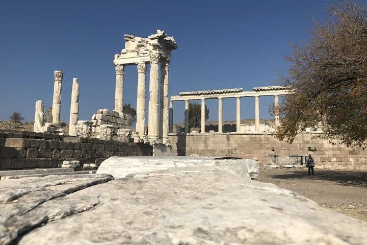 Explore Ancient Pergamon: Private Day Trip from Istanbul with Flights