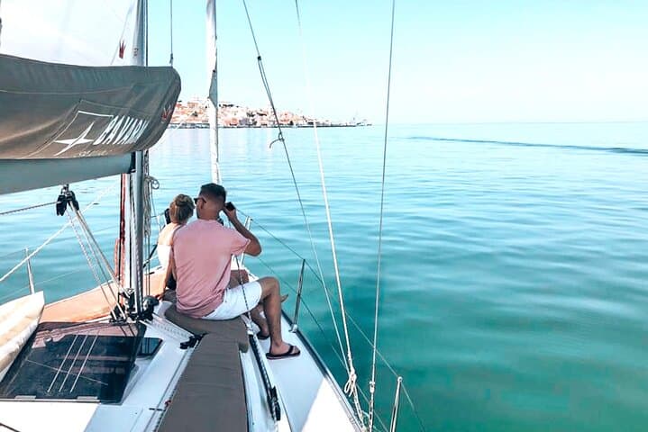Sail the Tagus: 2-Hour Lisbon Sailing Tour from Belém