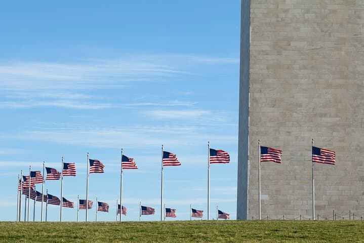 Full-Day Mount Vernon & DC Monuments Tour: Guided Walks, History, Potomac Views