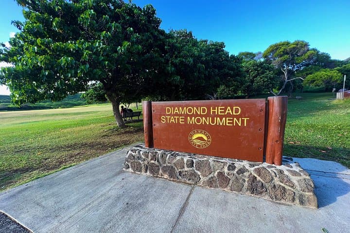 Diamond Head Hike & Oahu North Shore Day Tour — Waikiki to Sunset Beach photo 4