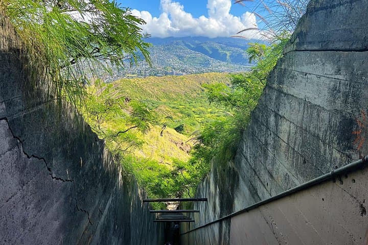 Diamond Head Hike & Oahu North Shore Day Tour — Waikiki to Sunset Beach photo 2