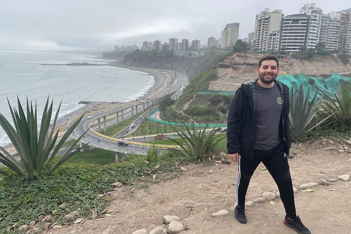 Miraflores and Barranco Private Bike Tour: Coastal Lima Cycling Experience photo 2