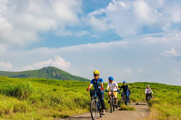 3-Day Aso Caldera Wellness: E-MTB, Horseback Riding & Onsen Retreat