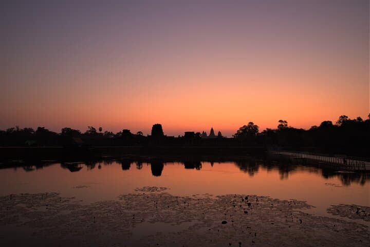 Cycling Angkor Wat at Sunrise: 15–25 km Backroads Expedition from Siem Reap photo 4