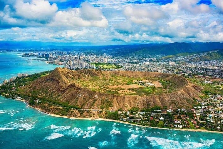 Efficient HNL Airport Round-Trip Private SUV Transfer — Stress-Free Honolulu Transfers photo 5