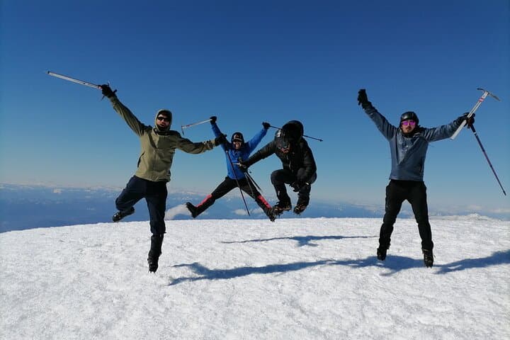 Conquering Chile’s Villarrica Volcano: A Guided Ascent Adventure from Pucón photo 4