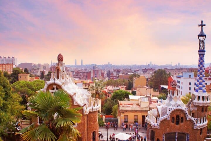 Park Guell Gaudi's Wonder: Small-Group Guided Tour in Barcelona