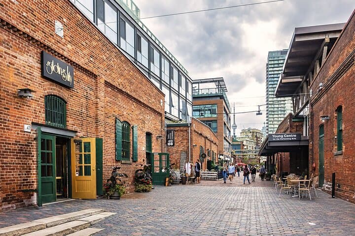Toronto Distillery District Whisky Exploration Game & Ghost Walk photo 6