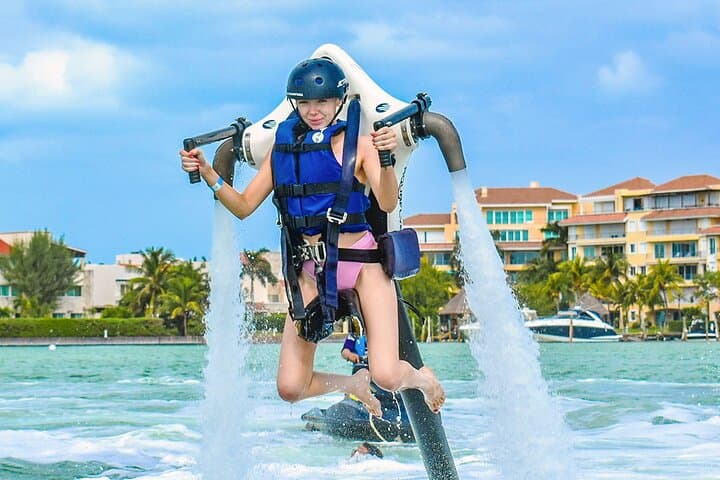 Jetpack Over Nichupté Lagoon: Hoverboard Flight Experience in Cancún photo 3