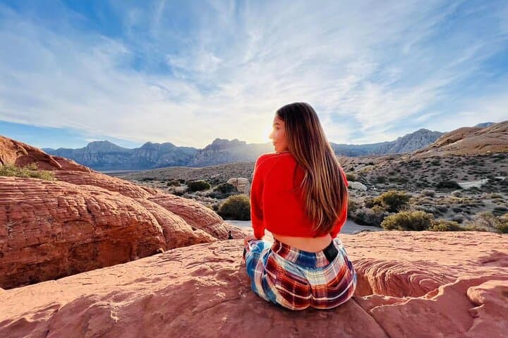 Red Rock Canyon Sunset Tour: Small-Group VIP with Optional Seven Magic Mountains photo 3