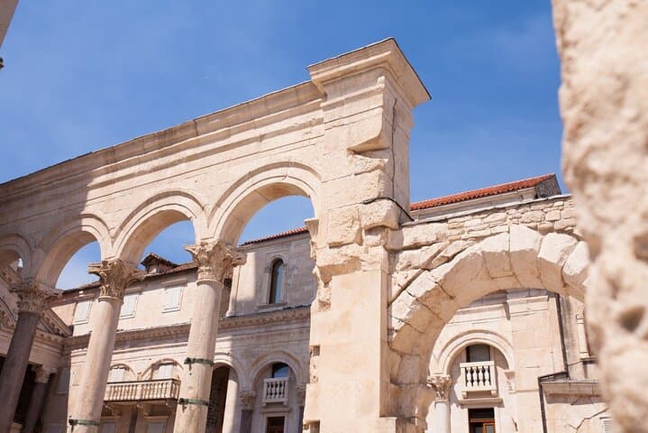 Private Transfer Between Zagreb and Split with Custom Sightseeing Stops photo 3