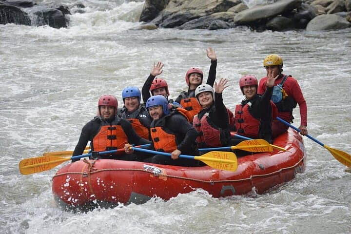 Upper Pastaza River Rafting (Class III–IV) — Puyo’s Premier Day Trip