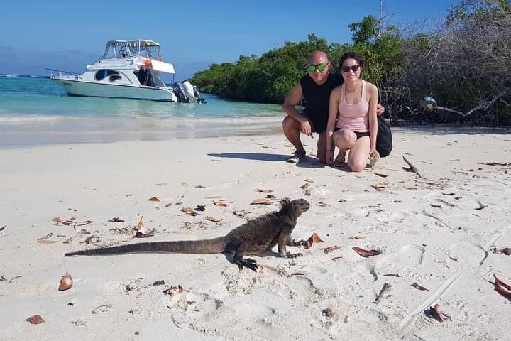 Santa Fe Island & Hidden Beach: Galápagos Day Tour with Snorkeling and Fishing photo 6
