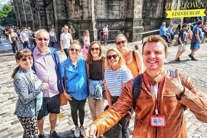 Walking Edinburgh's Old Town: Castle Views, Royal Mile Stories & Grassmarket Alleys photo 3