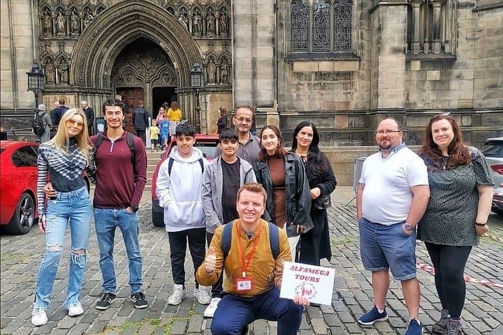 Walking Edinburgh's Old Town: Castle Views, Royal Mile Stories & Grassmarket Alleys photo 4