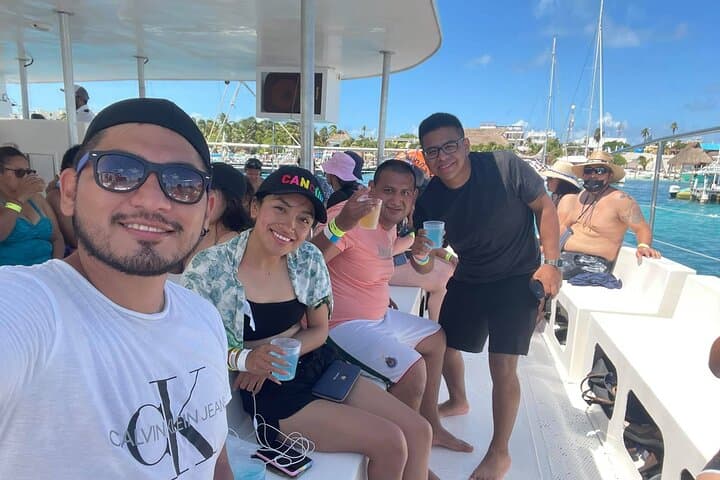 Catamaran to Isla Mujeres with Open Bar & Snorkel — Day Trip from Cancun photo 6