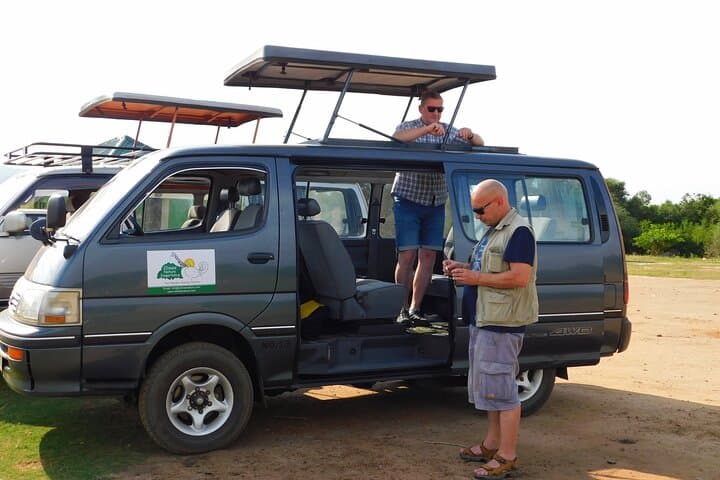11-Day Uganda Safari: Gorilla Trekking, Chimpanzees & Lake Bunyonyi Escape photo 2