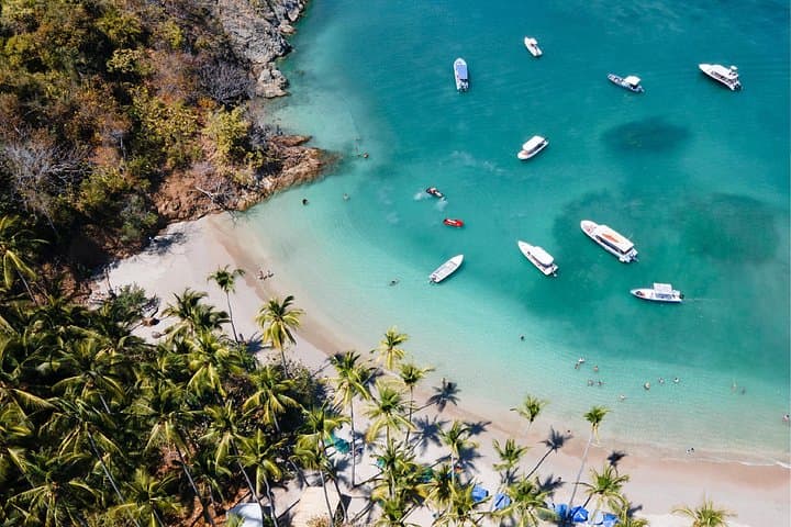 Full-Day Tortuga Island Boat Tour with Lunch from San José photo 2