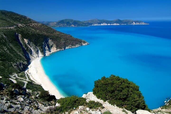 Kefalonia Half-Day Highlights: Myrtos, Melissani & Drogarati Cave photo 2