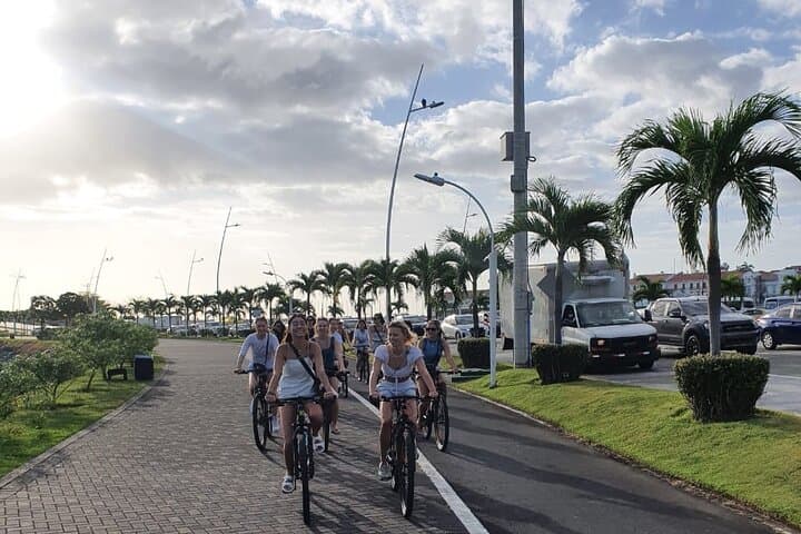 Panama City Bike Tour: Ride Cinta Costera & Casco Viejo in 2–3 Hours photo 2