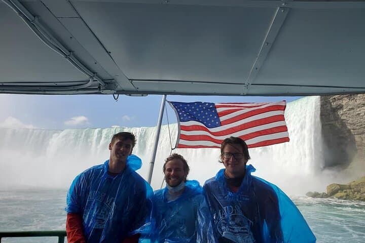 Maid of the Mist Boat Ride — Guided Niagara Falls Adventure to Horseshoe Falls photo 5