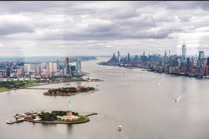 Empire Helicopter Tour of New York: A 25‑Minute Aerial Overview of Manhattan photo 5