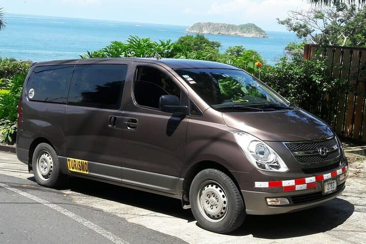 Private Transfer to Alajuela, Costa Rica — Door-to-Door Airport & City Transport