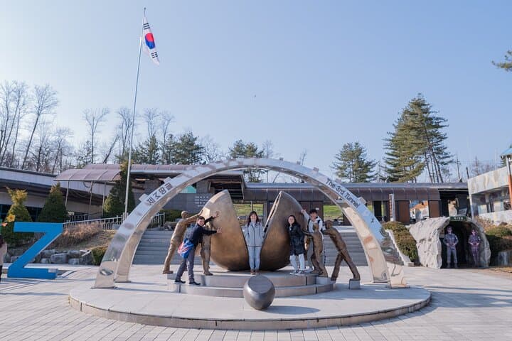 Private DMZ Tour: Third Tunnel, Dora Observatory & Optional War Memorial or Suspension Bridge photo 3