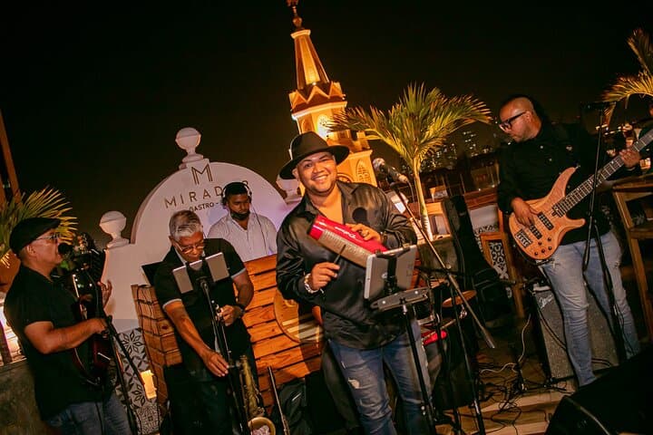 Cartagena Pub Crawl: Last Call Night Tour of Bars, Rooftops & Getsemaní Vibes photo 3