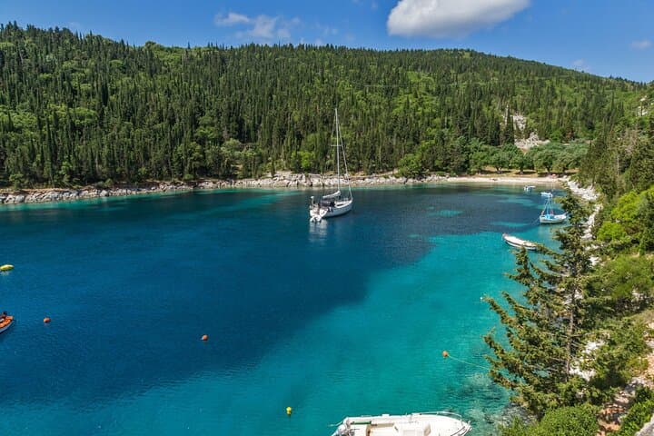 Kefalonia Half-Day Highlights: Myrtos, Melissani & Drogarati Cave photo 4