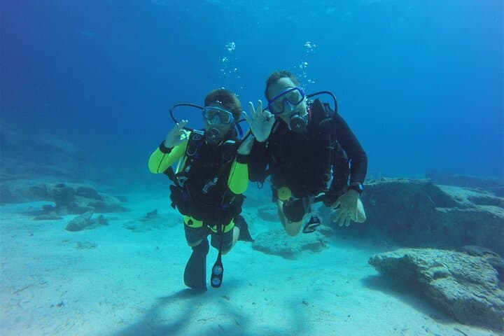 Blue Bay Intro Scuba in Pernera — Beginner PADI Discover Dive Near Protaras photo 4