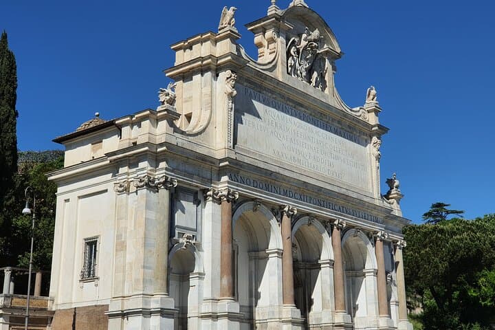 Janiculum Hill & Villa Pamphili: Rome Panoramic Walking Tour photo 5