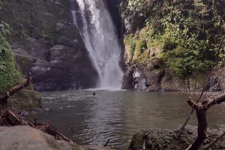 Bribri Chocolate & Waterfall Adventure: Indigenous Cacao Experience in Costa Rica