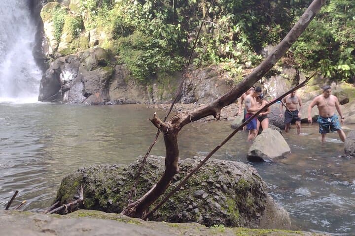 Bribri Chocolate & Waterfall Adventure: Indigenous Cacao Experience in Costa Rica photo 2