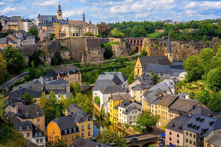 Luxembourg City Romantic Game: Self-Guided Walking Tour & Scavenger Hunt photo 3