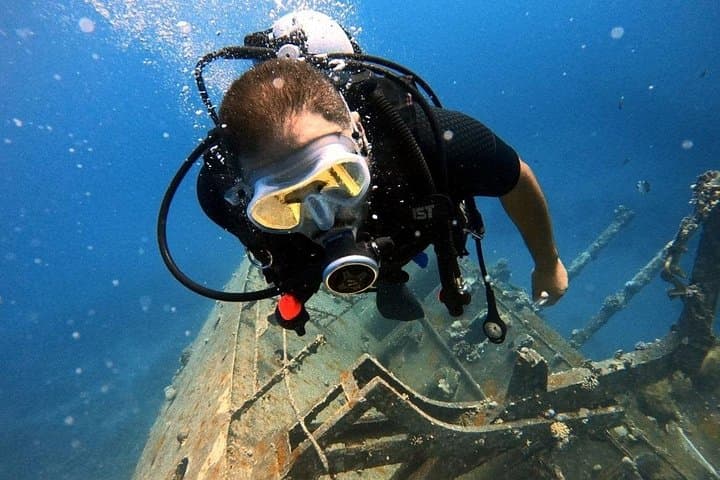 Half-Day Red Sea Boat Dive from Aqaba — Wrecks, Reefs & Pro Photos photo 4