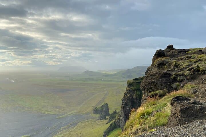 Private 4x4 South Coast & Diamond Beach Tour — Full-Day Waterfalls, Glaciers and Black Sand photo 1