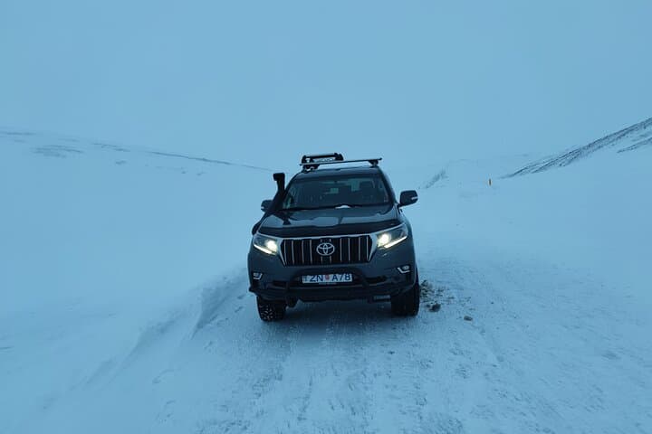 Golden Circle Day Tour — Thingvellir, Geysir, Gullfoss & Kerið with Hot Spring Eggs photo 5