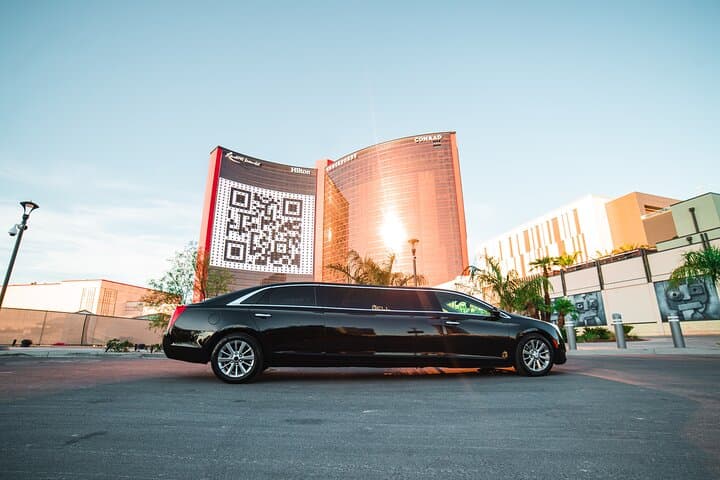 Las Vegas Private Airport Limousine Transfer — 8-Passenger Luxury Service photo 3