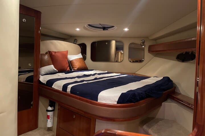 Miami Beach 40ft Yacht Rental: Private 4-Hour Cruiser Charter in Biscayne Bay photo 3