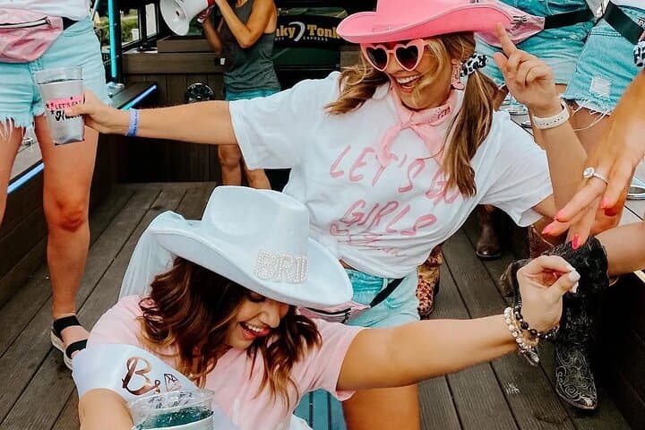 Honky Tonk on Wheels: Nashville Private Rooftop Party Bus Experience photo 4