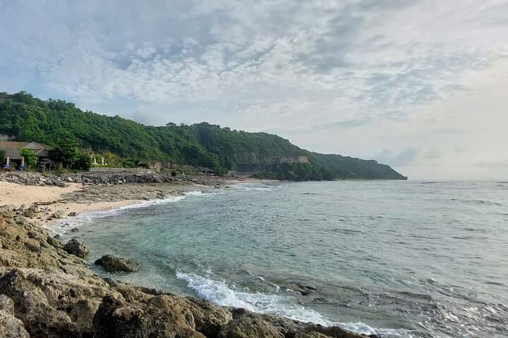 Uluwatu Half-Day Beach & Temple Tour — Padang Padang, Melasti & Uluwatu Temple Guide photo 1