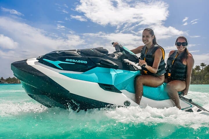 Jet Ski the Bora Bora Lagoon: Island Tour to Mount Otemanu & Motu Stops