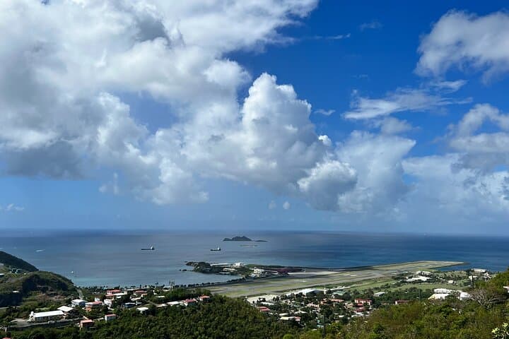 St. Thomas Private Hotel & Resort Transfers — Fast, Reliable Airport Transport photo 3