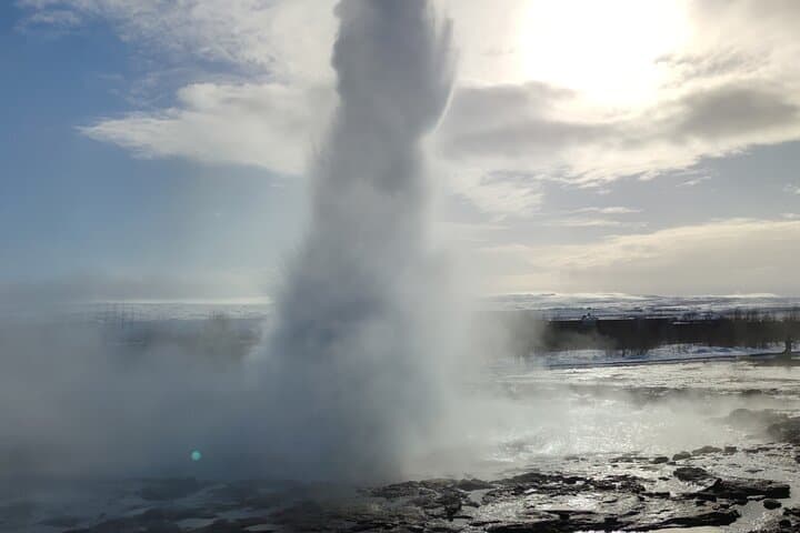Golden Circle Day Tour — Thingvellir, Geysir, Gullfoss & Kerið with Hot Spring Eggs