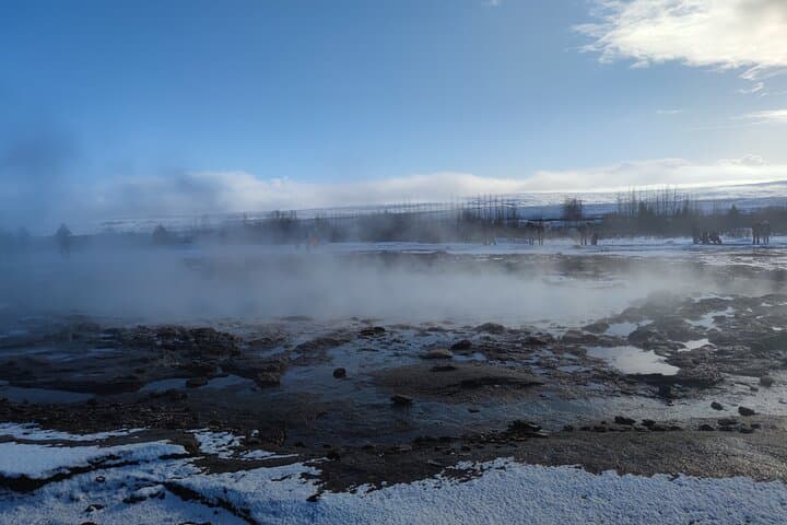 Golden Circle Day Tour — Thingvellir, Geysir, Gullfoss & Kerið with Hot Spring Eggs photo 6