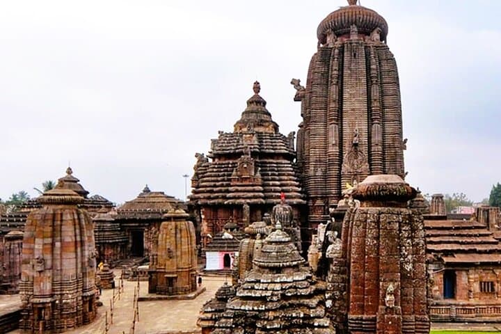 Private Bhubaneswar Temple Tour: Lingaraj, Dhauli & Khandagiri in a Day